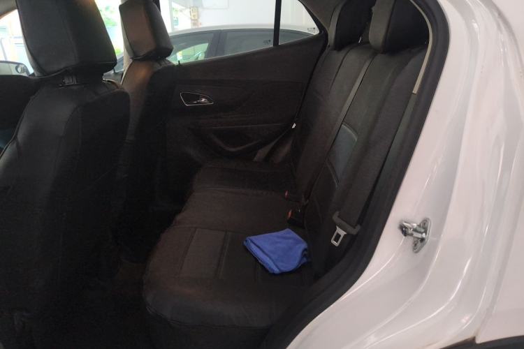 Used Buick Encore 2015 1.4T Automatic Two-Wheel Drive Urban Elite Version Left Rear Seat