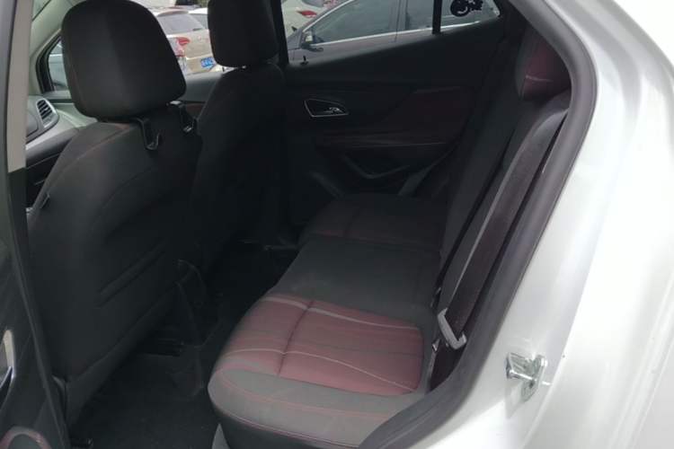 Used Buick Encore 2015 1.4T Manual Two-Wheel Drive Urban Advanced Model Left Rear Seat