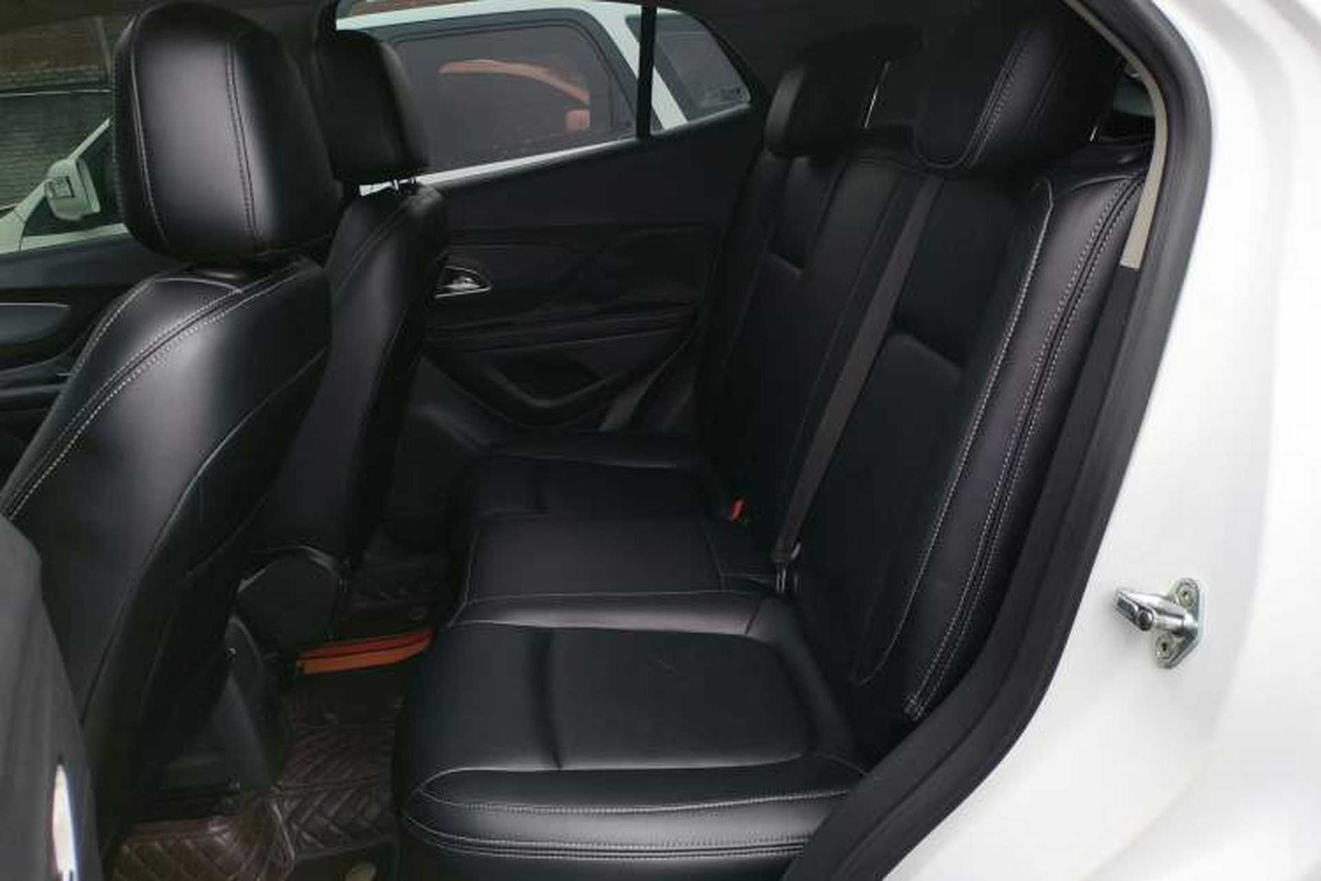 Used Buick Encore 2015 1.4T Automatic Two-Wheel Drive Urban Elite Version Left Rear Seat