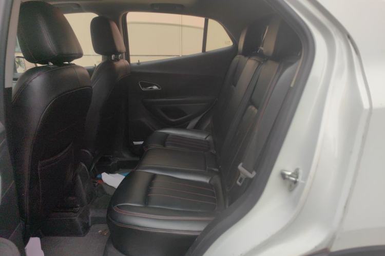 Used Buick Encore 2015 1.4T Automatic Two-Wheel Drive Urban Elite Version Left Rear Seat