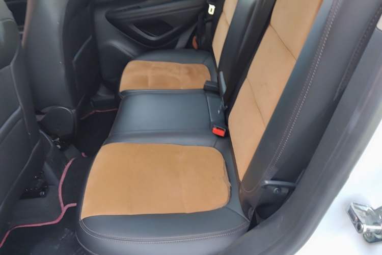 Used Buick Encore 2015 1.4T Automatic Two-Wheel Drive Urban Leading Model Left Rear Seat