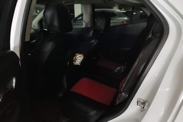 Used Buick Encore 2015 1.4T Automatic Two-Wheel Drive Urban Elite Version Left Rear Seat