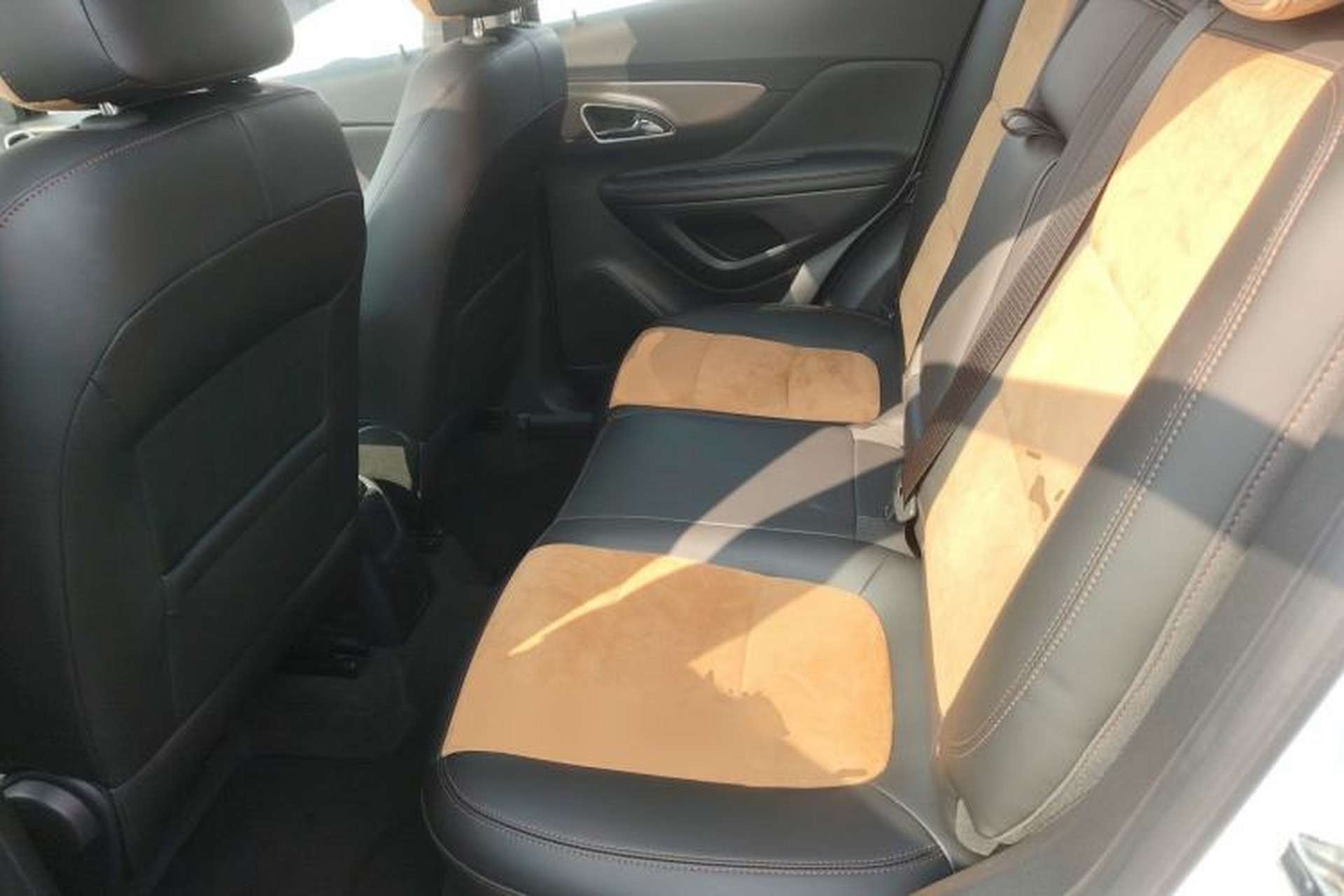 Used Buick Encore 2015 1.4T Automatic Two-Wheel Drive Urban Leading Model Left Rear Seat