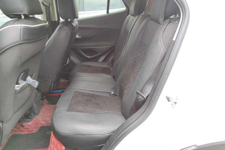Used Buick Encore 2015 1.4T Automatic Two-Wheel Drive Urban Elite Version Left Rear Seat