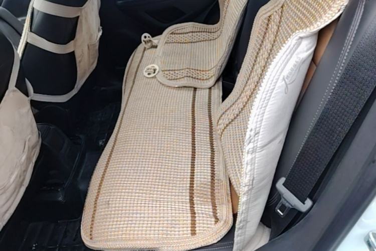 Used Buick Encore 2015 1.4T Automatic Two-Wheel Drive Urban Leading Model Left Rear Seat