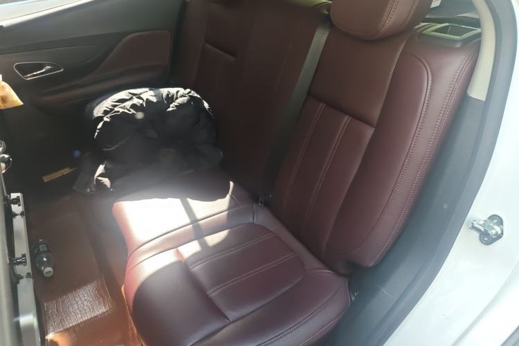 Used Buick Encore 2015 1.4T Automatic Two-Wheel Drive Urban Elite Version Left Rear Seat