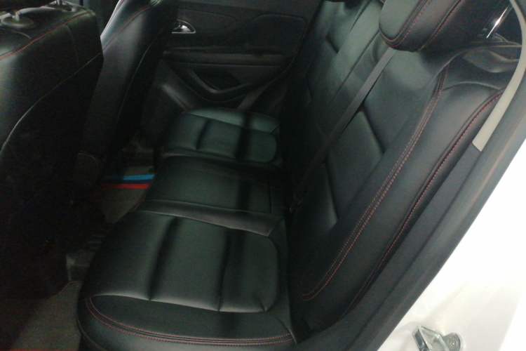 Used Buick Encore 2015 1.4T Automatic Two-Wheel Drive Urban Elite Version Left Rear Seat