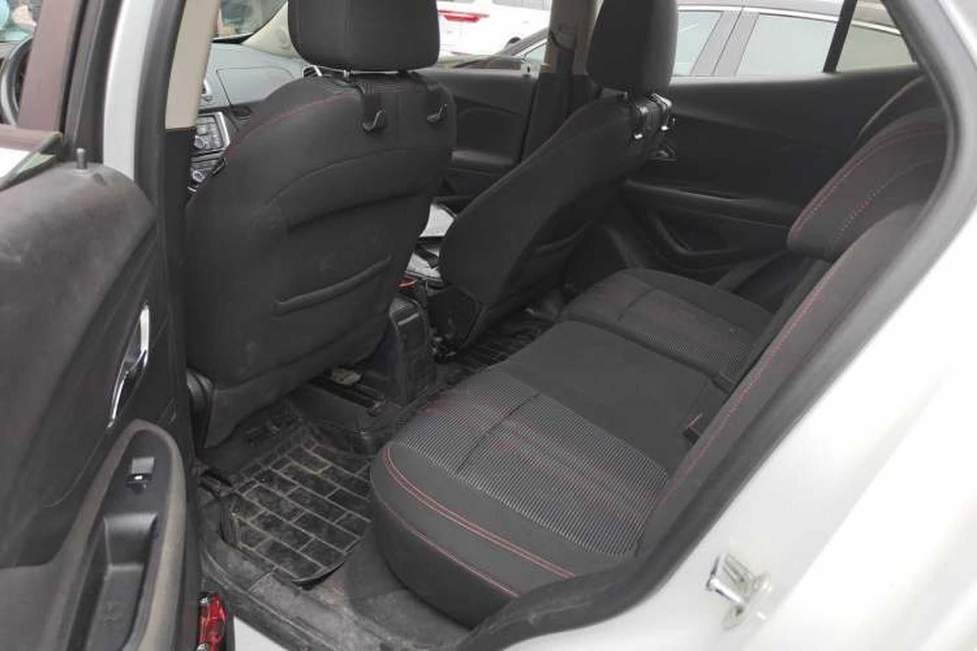 Used Buick Encore 2015 1.4T Automatic Two-Wheel Drive Urban Elite Version Left Rear Seat