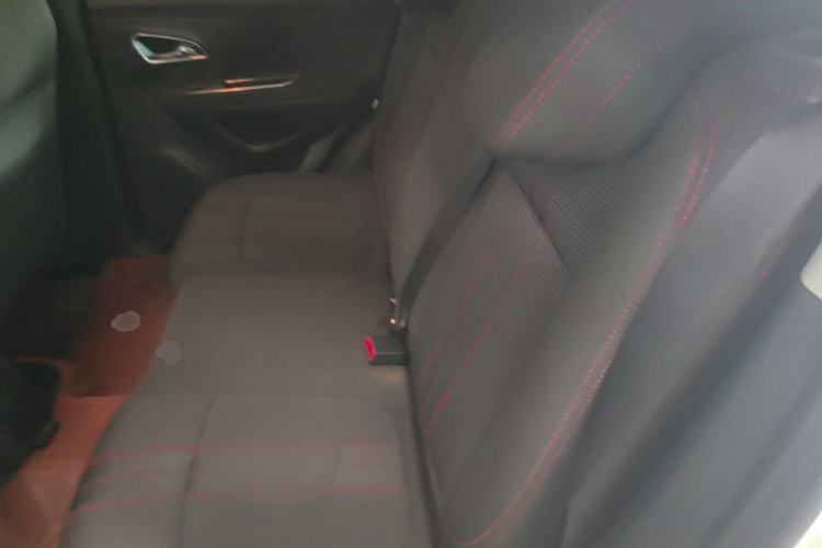 Used Buick Encore 2015 1.4T Automatic Two-Wheel Drive Urban Elite Version Left Rear Seat