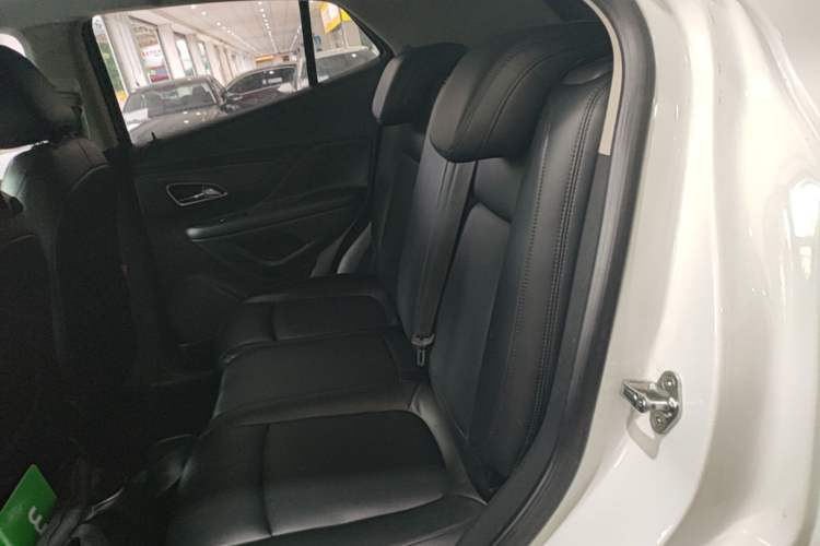 Used Buick Encore 2015 1.4T Automatic Two-Wheel Drive Urban Elite Version Left Rear Seat