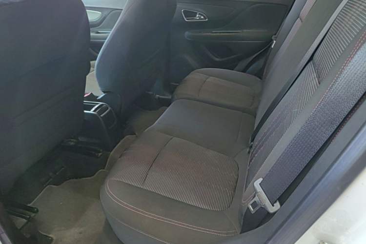 Used Buick Encore 2015 1.4T Automatic Two-Wheel Drive Urban Elite Version Left Rear Seat