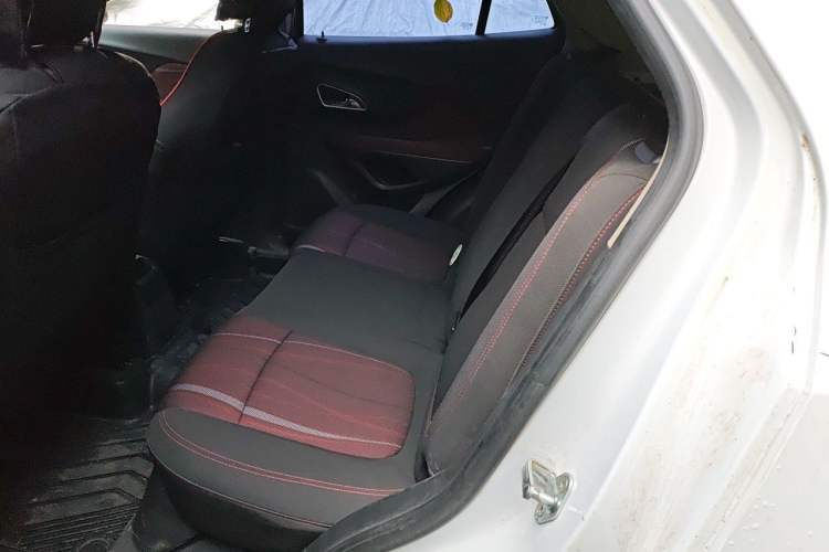Used Buick Encore 2015 1.4T Manual Two-Wheel Drive Urban Advanced Model Left Rear Seat