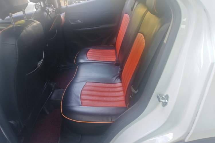 Used Buick Encore 2015 1.4T Automatic Two-Wheel Drive Urban Elite Version Left Rear Seat