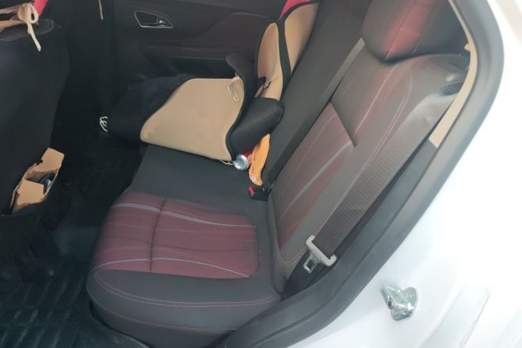 Used Buick Encore 2015 1.4T Manual Two-Wheel Drive Urban Advanced Model Left Rear Seat