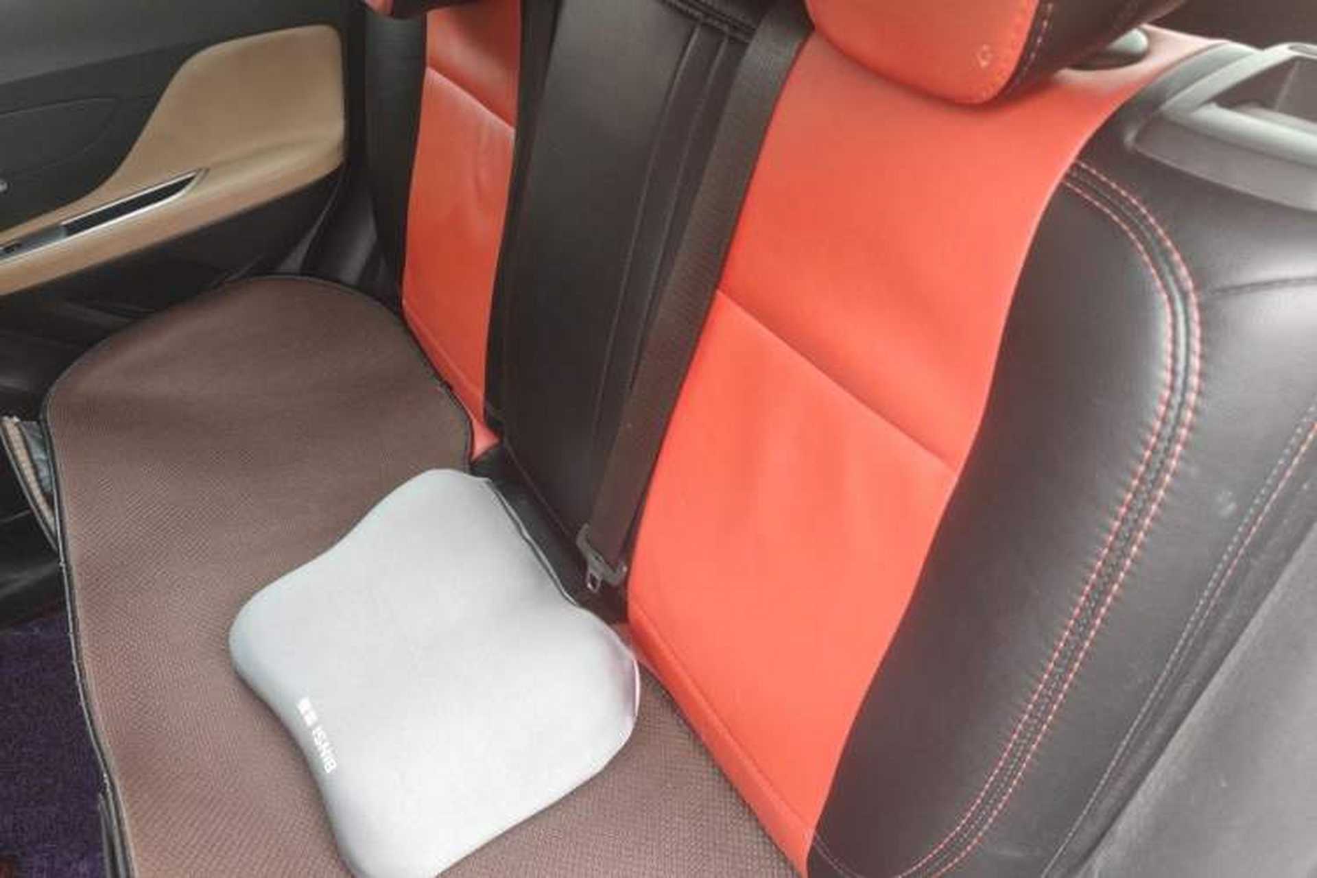 Used Buick Encore 2015 1.4T Automatic Two-Wheel Drive Urban Elite Version Left Rear Seat