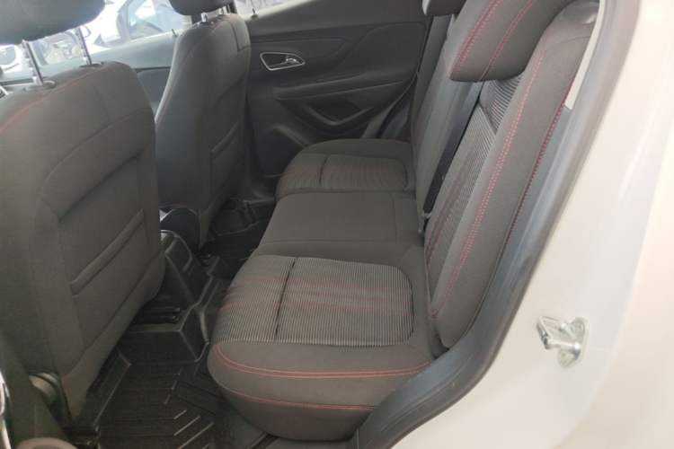 Used Buick Encore 2015 1.4T Automatic Two-Wheel Drive Urban Elite Version Left Rear Seat