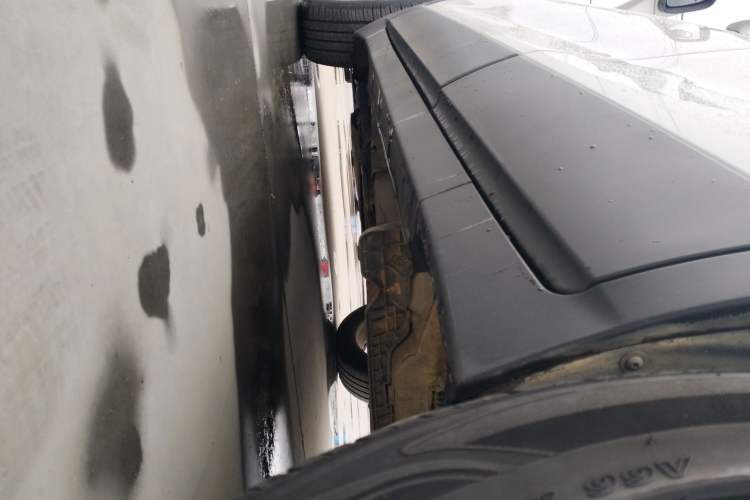 Used Buick Encore 2015 1.4T Automatic Two-Wheel Drive Urban Elite Version Left Side Sill