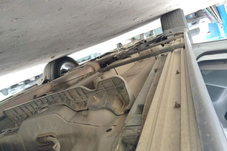 Used Buick Encore 2015 1.4T Automatic Two-Wheel Drive Urban Elite Version Left Side Sill