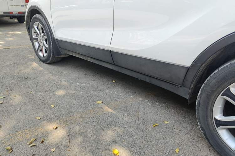 Used Buick Encore 2015 1.4T Manual Two-Wheel Drive Urban Advanced Model Left Side Sill