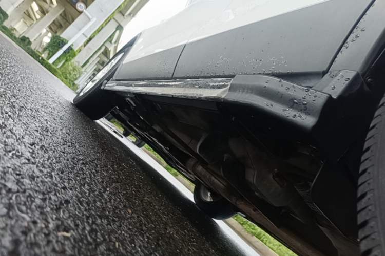 Used Buick Encore 2015 1.4T Automatic Two-Wheel Drive Urban Elite Version Left Side Sill