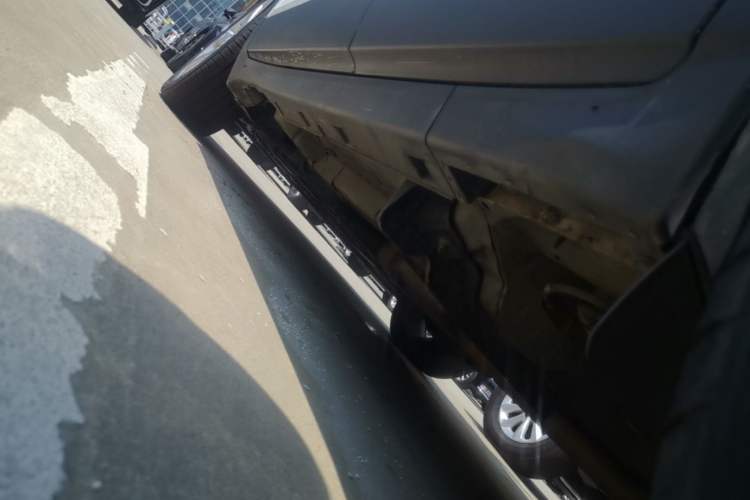 Used Buick Encore 2015 1.4T Automatic Two-Wheel Drive Urban Leading Model Left Side Sill