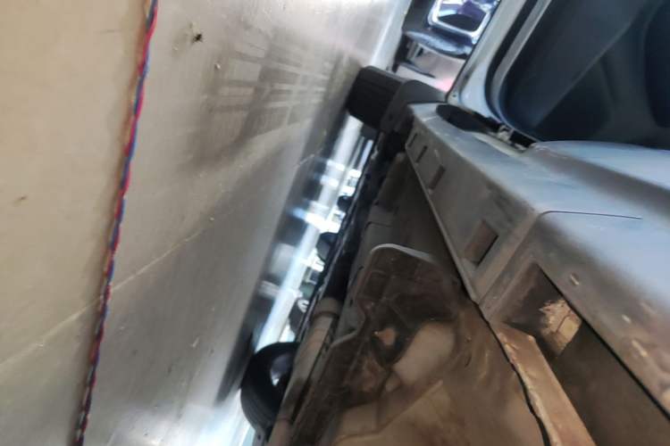 Used Buick Encore 2015 1.4T Automatic Two-Wheel Drive Urban Leading Model Left Side Sill