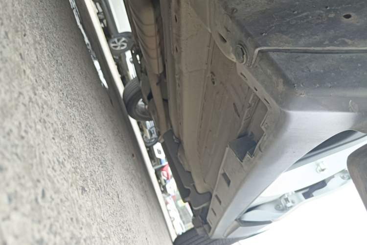 Used Buick Encore 2015 1.4T Automatic Two-Wheel Drive Urban Elite Version Left Side Sill