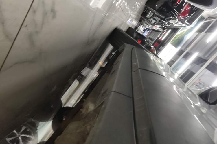 Used Buick Encore 2015 1.4T Automatic Two-Wheel Drive Urban Elite Version Left Side Sill