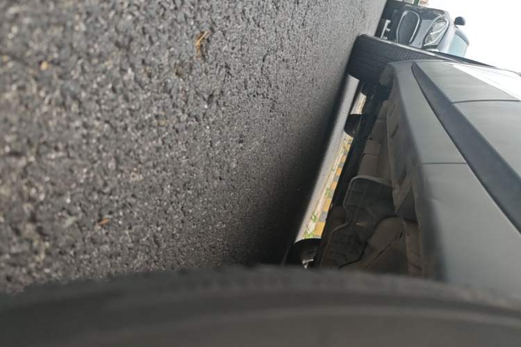 Used Buick Encore 2015 1.4T Automatic Two-Wheel Drive Urban Elite Version Left Side Sill