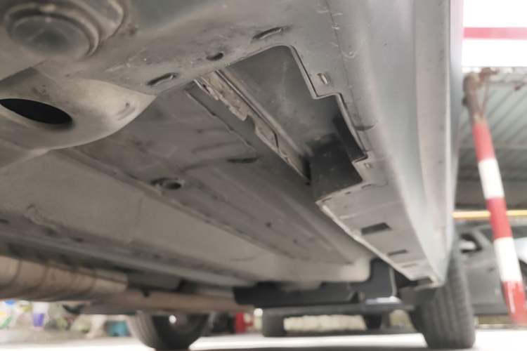 Used Buick Encore 2015 1.4T Automatic Two-Wheel Drive Urban Elite Version Left Side Sill