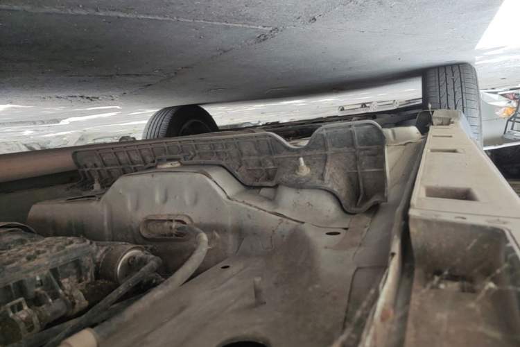 Used Buick Encore 2015 1.4T Automatic Two-Wheel Drive Urban Elite Version Left Side Sill
