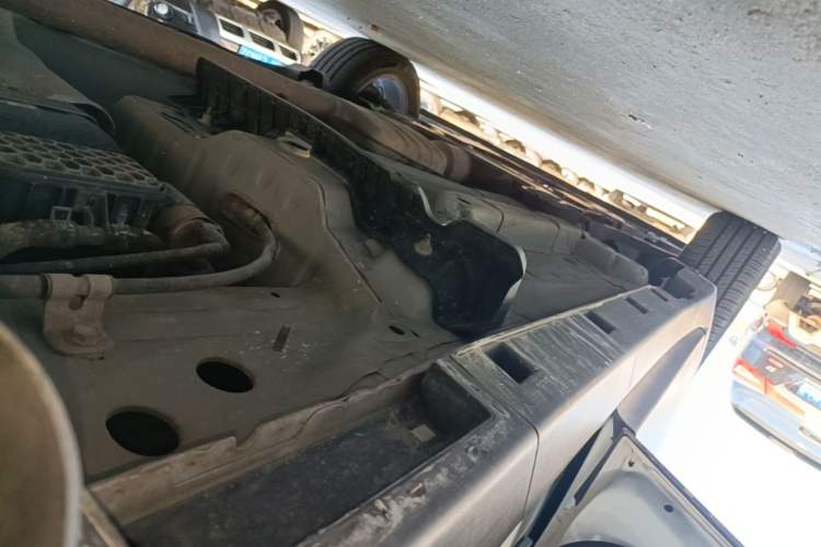 Used Buick Encore 2015 1.4T Automatic Two-Wheel Drive Urban Leading Model Left Side Sill