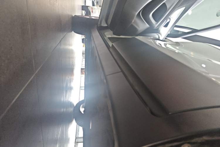 Used Buick Encore 2015 1.4T Automatic Two-Wheel Drive Urban Elite Version Left Side Sill