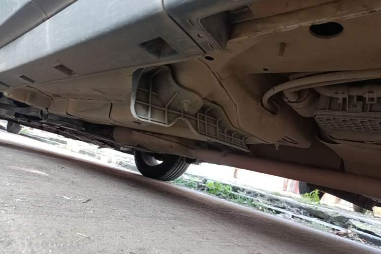 Used Buick Encore 2015 1.4T Automatic Two-Wheel Drive Urban Elite Version Left Side Sill