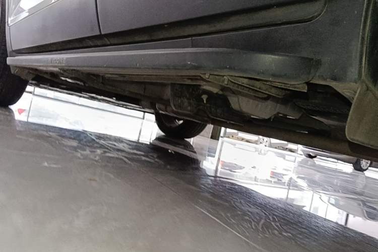 Used Buick Encore 2015 1.4T Automatic Two-Wheel Drive Urban Leading Model Left Side Sill