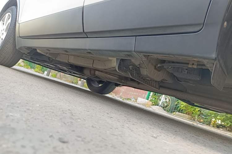 Used Buick Encore 2015 1.4T Automatic Two-Wheel Drive Urban Elite Version Left Side Sill