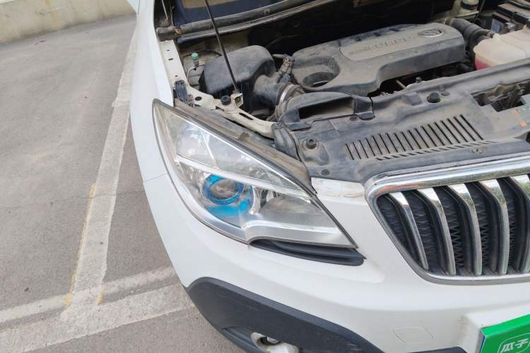 Used Buick Encore 2015 1.4T Manual Two-Wheel Drive Urban Advanced Model Right Front Headlight