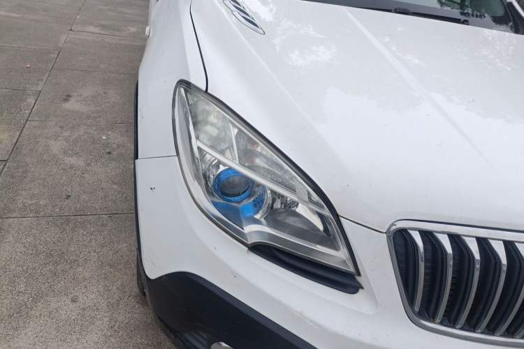 Used Buick Encore 2015 1.4T Automatic Two-Wheel Drive Urban Elite Version Right Front Headlight