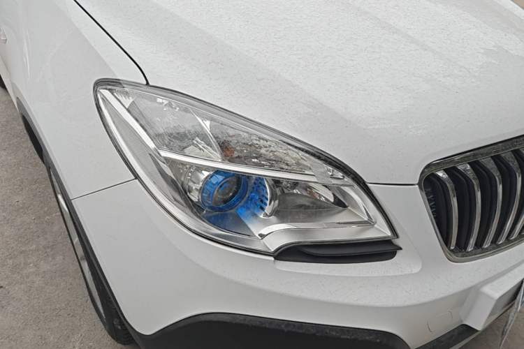 Used Buick Encore 2015 1.4T Automatic Two-Wheel Drive Urban Leading Model Right Front Headlight