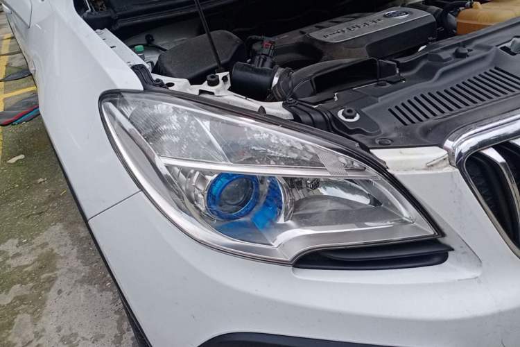 Used Buick Encore 2015 1.4T Automatic Two-Wheel Drive Urban Elite Version Right Front Headlight