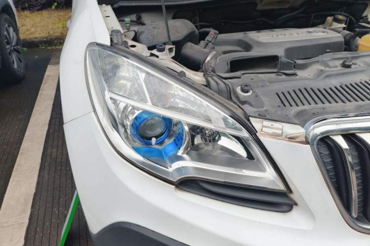 Used Buick Encore 2015 1.4T Automatic Two-Wheel Drive Urban Leading Model Right Front Headlight