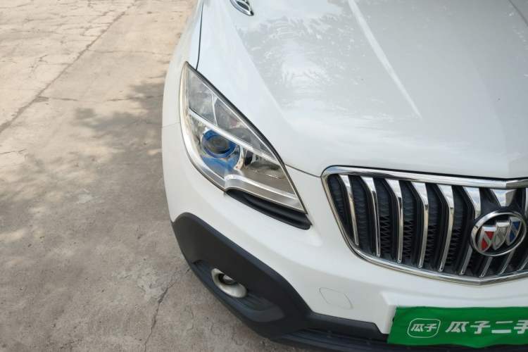 Used Buick Encore 2015 1.4T Automatic Two-Wheel Drive Urban Elite Version Right Front Headlight