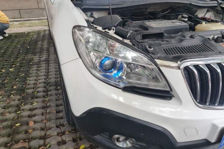 Used Buick Encore 2015 1.4T Automatic Two-Wheel Drive Urban Elite Version Right Front Headlight