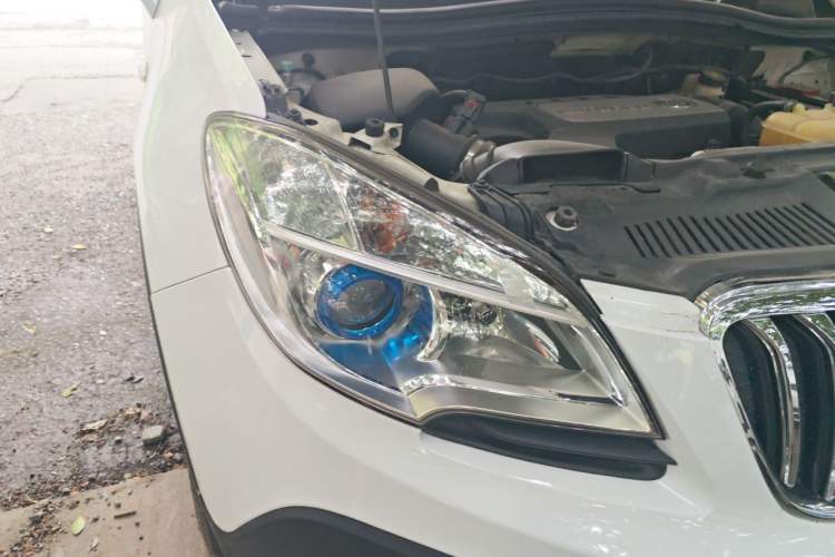 Used Buick Encore 2015 1.4T Automatic Two-Wheel Drive Urban Leading Model Right Front Headlight