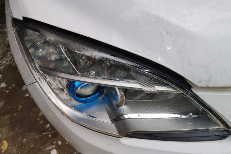Used Buick Encore 2015 1.4T Automatic Two-Wheel Drive Urban Elite Version Right Front Headlight