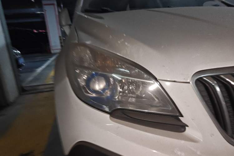 Used Buick Encore 2015 1.4T Automatic Two-Wheel Drive Urban Elite Version Right Front Headlight