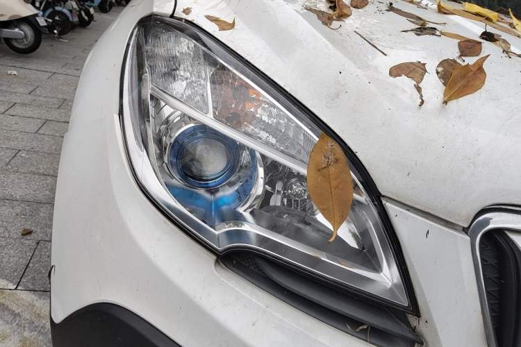 Used Buick Encore 2015 1.4T Automatic Two-Wheel Drive Urban Elite Version Right Front Headlight
