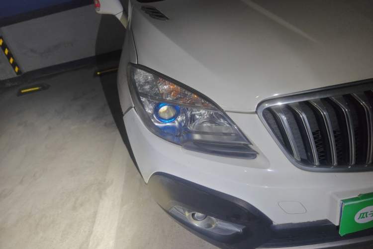 Used Buick Encore 2015 1.4T Automatic Two-Wheel Drive Urban Leading Model Right Front Headlight