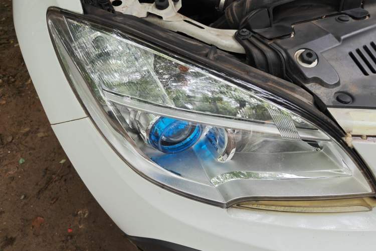 Used Buick Encore 2015 1.4T Automatic Two-Wheel Drive Urban Elite Version Right Front Headlight