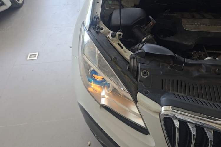 Used Buick Encore 2015 1.4T Automatic Two-Wheel Drive Urban Leading Model Right Front Headlight